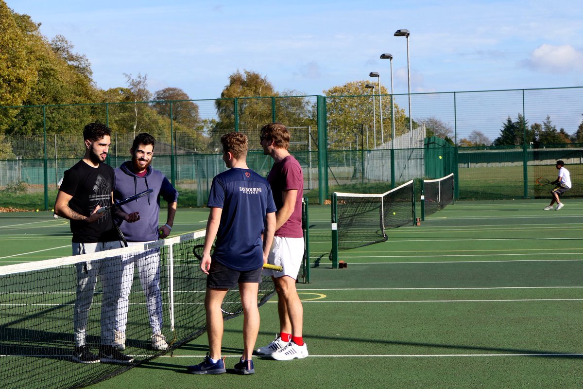 UEATennis's tweet image. #Fast4 matches are back in action again this weekend! Both UEA A and UEA B will be playing Essex A 😱 Come support our players down at the SportsPark Tennis Courts at 2-6pm. 🎾🙌🏻 @ueasport @UnionUEA #UEATennis