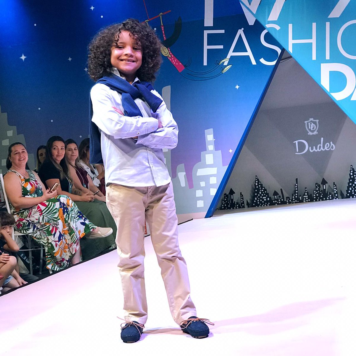 SNTVKids's tweet image. Muito estilo e atitude para @dudeskids ! 🎉🎊👊🏻

#MaxFashionDay #FeiraÓpera #MaxFama #MyAgency #Desfile #Tendências #Lançamentos #OutonoInverno #Modelos #Models #AgênciadeModelos #AgênciadeModelosInfantil #MelhorCastingdoBrasil