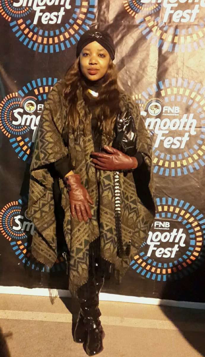 Ur_gal_zee's tweet photo. @FNBSDSmoothFest 2015. We come way back. My very first 💙 #FNBSmoothfest https://t.co/xFM8DIfc1K