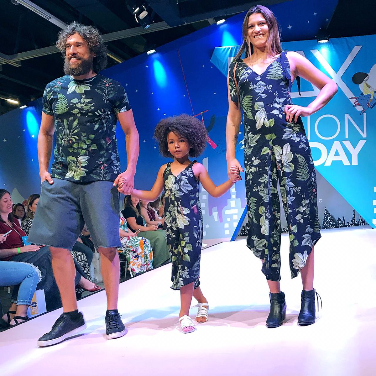 SNTVKids's tweet image. Os looks da @useminichic são incríveis 😍😍😍

#MaxFashionDay #FeiraÓpera #MaxFama #MyAgency #Desfile #Tendências #Lançamentos #OutonoInverno #Modelos #Models #AgênciadeModelos #AgênciadeModelosInfantil #MelhorCastingdoBrasil