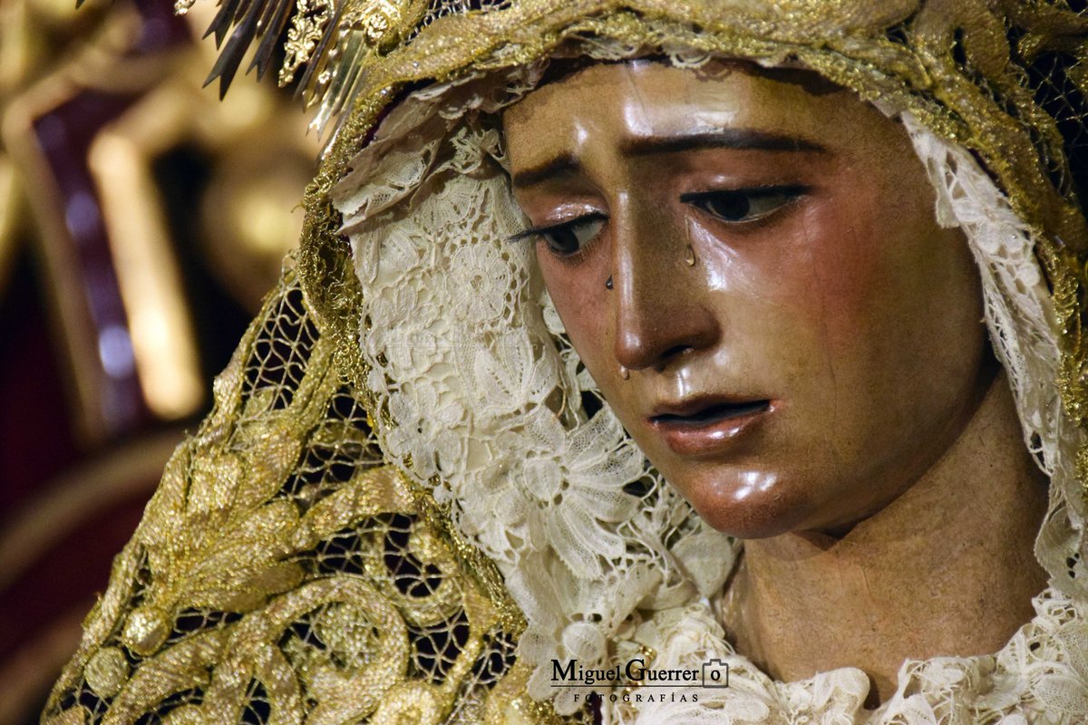 RacheandoJerez's tweet photo. Tras varios meses de 'sequía', hoy volvemos a la actividad. Y lo hacemos con el besamanos a María Santísima de la Amargura, de Sevilla. Enlace a la galería:
https://t.co/g8GUOIRk2f https://t.co/hvKNpg0Hmp