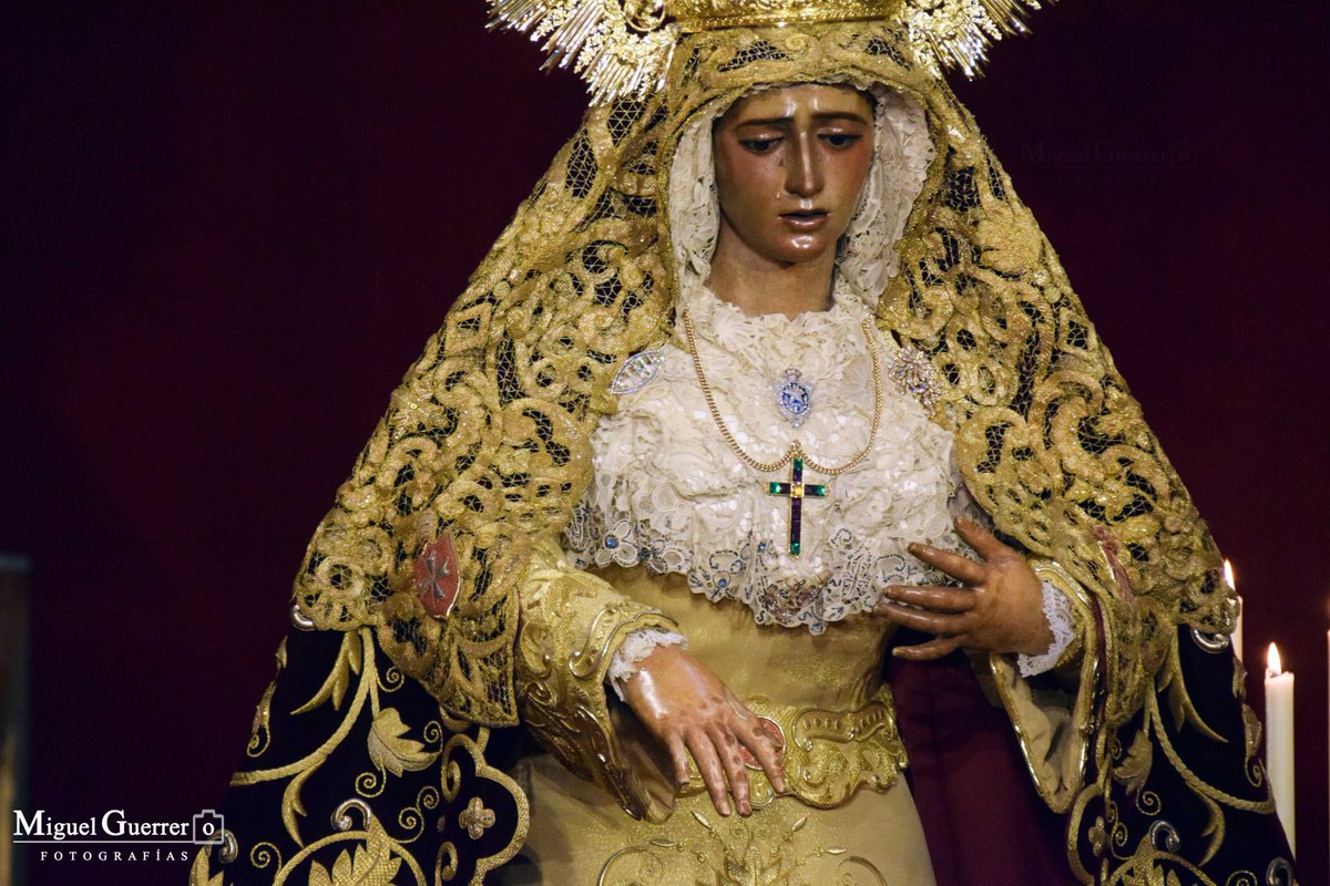 RacheandoJerez's tweet photo. Tras varios meses de 'sequía', hoy volvemos a la actividad. Y lo hacemos con el besamanos a María Santísima de la Amargura, de Sevilla. Enlace a la galería:
https://t.co/g8GUOIRk2f https://t.co/hvKNpg0Hmp