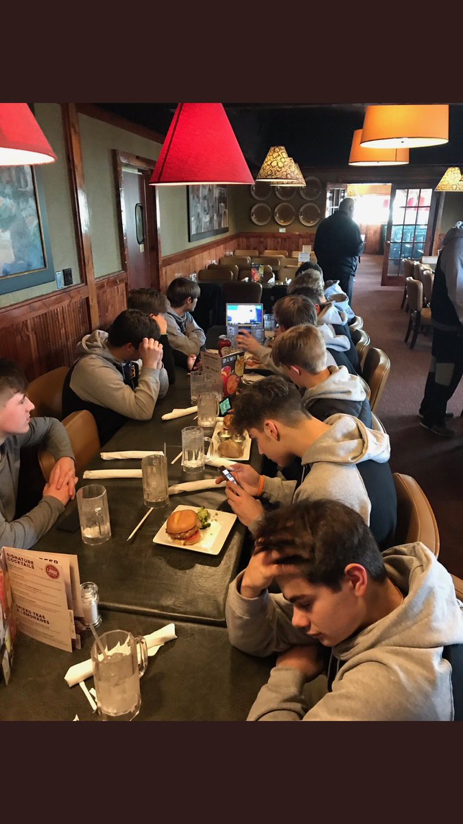 DLSPilotsAlumni's tweet photo. Our @DLSPilotHockey traveled to Traverse City for a couple games this weekend. Here they are following @DLSFootball_MI on @FOXSportsDet. Pilots lead 14-7 in the 3rd Quarter. #PilotsAtFordField https://t.co/nQskKmOh4a