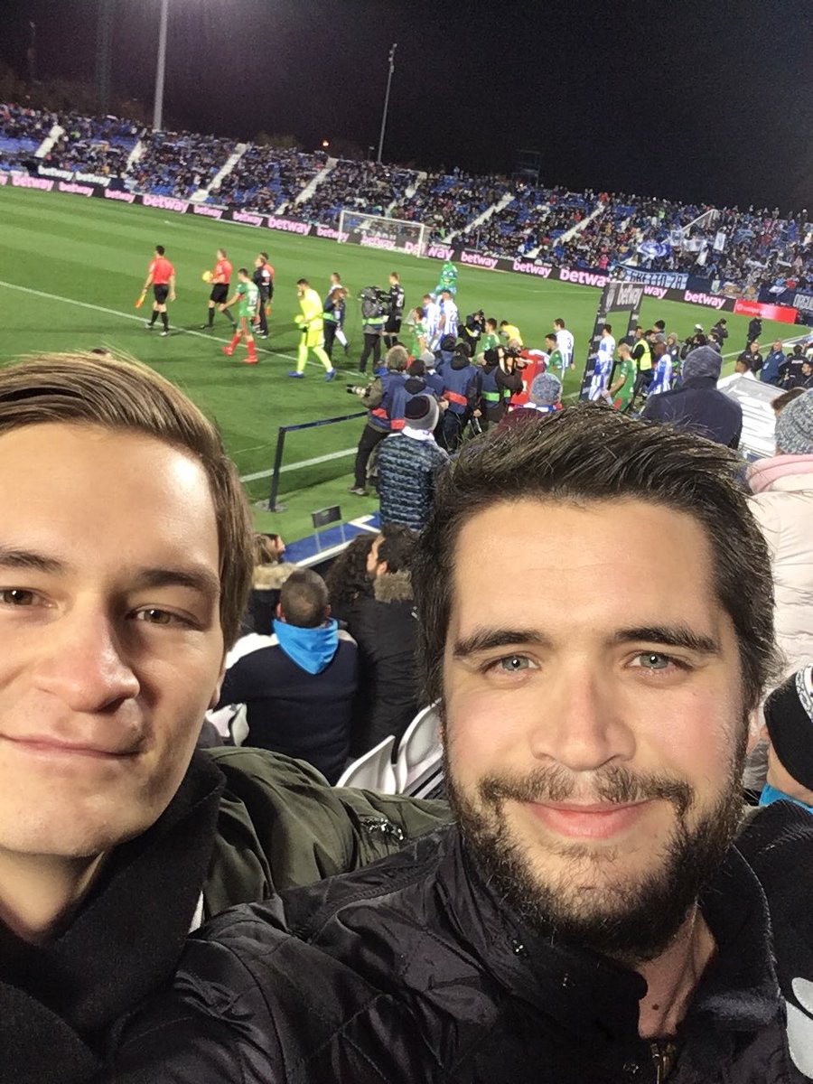 Reff89's tweet photo. @ViasportVeland Dekker du Leganes - Alaves ikveld? Vi er på plass! https://t.co/AsY9l3CoQL
