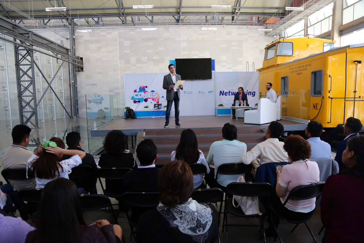 ANUT_Mx's tweet photo. En el Pitch, dentro de #Conies2018, seis equipos presentan sus proyectos a asesores académicos como si lo hicieran ante inversionistas, quienes cuestionan y evalúan los proyectos de cada uno de los participantes. https://t.co/kpSjbUGKXZ