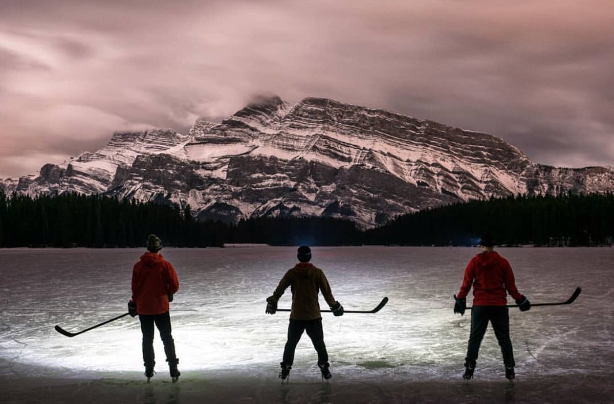 TrueNorthRocks's tweet image. 🏒 🇨🇦Thriving in our winter environment🇨🇦🏒 #welovewinter. 📷: @jake.finnan #canada
