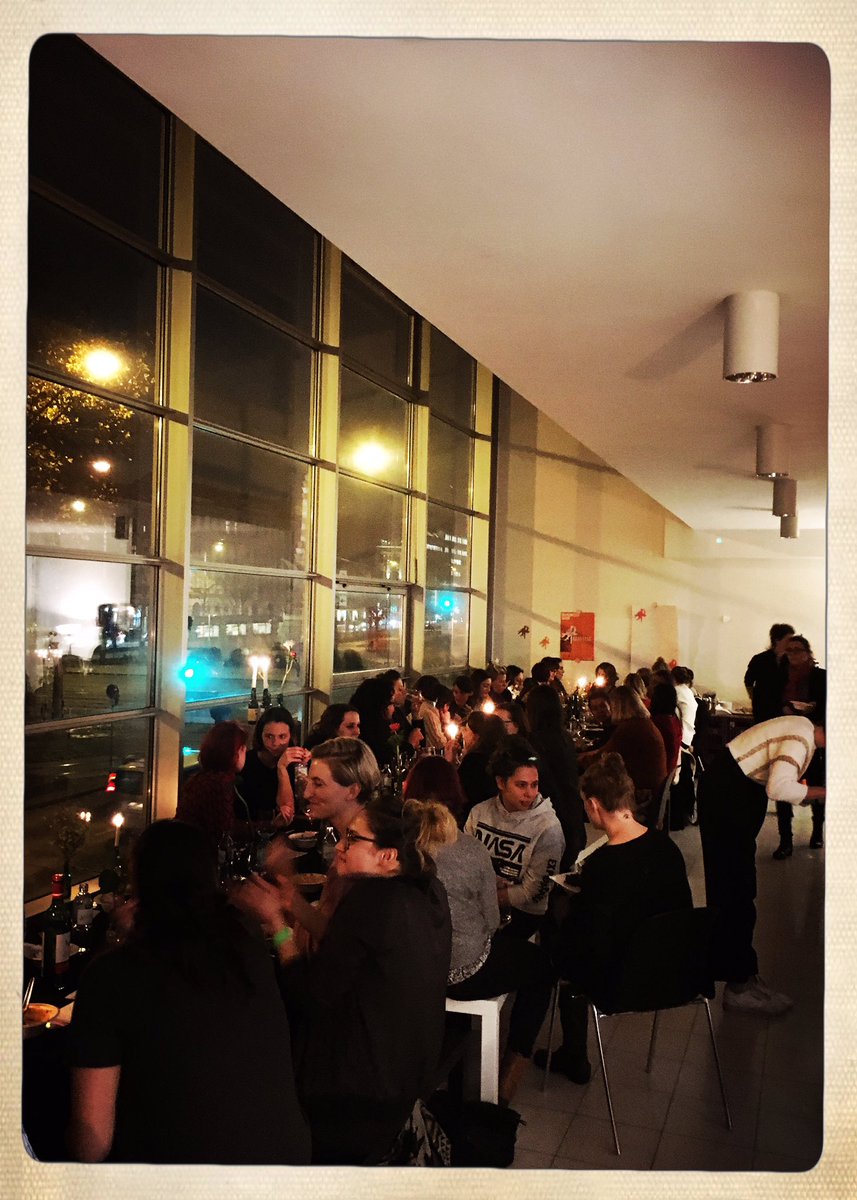 Lauter spannende und lustige Frauen. Danke für den Abend und die Einladung, das war fein <a href="/businessriot/">businessriot</a>!