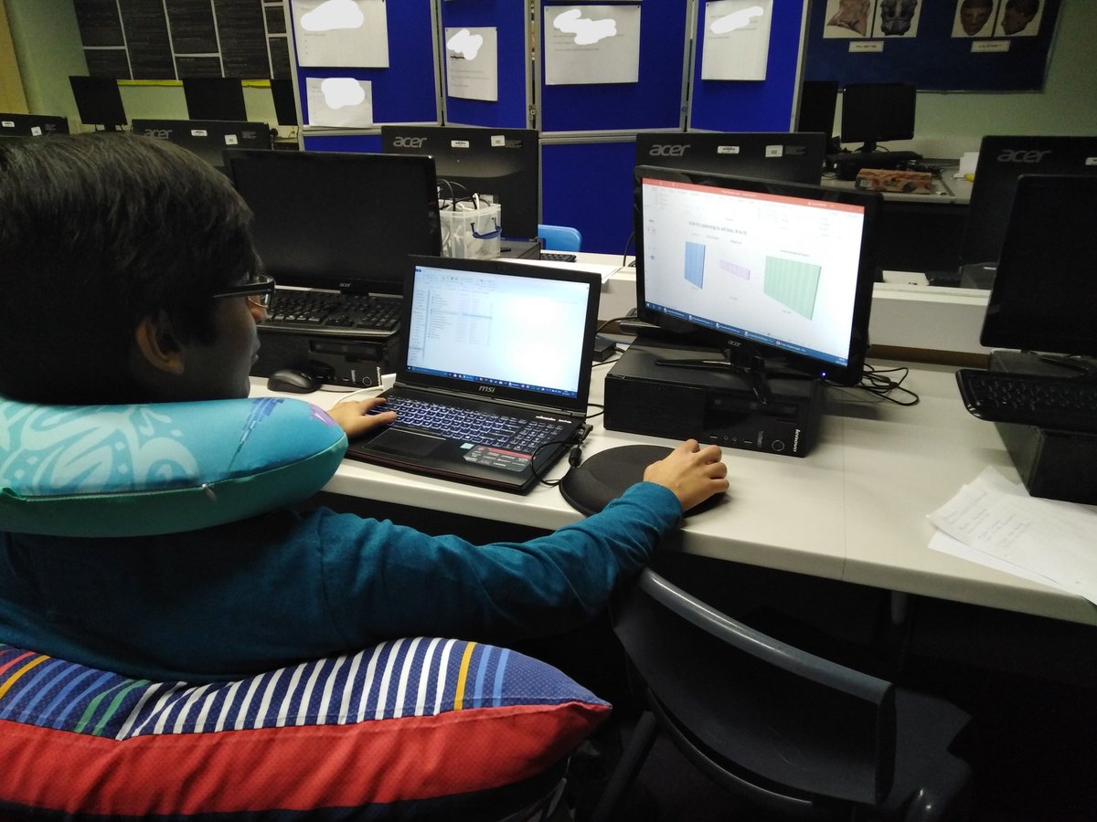 es_6thform's tweet image. Night falls but the coding continues #ALevelCS #24HourCodathon #NeuralNetwork #MachineLearning #Egglescliffe #TeamNoSleep