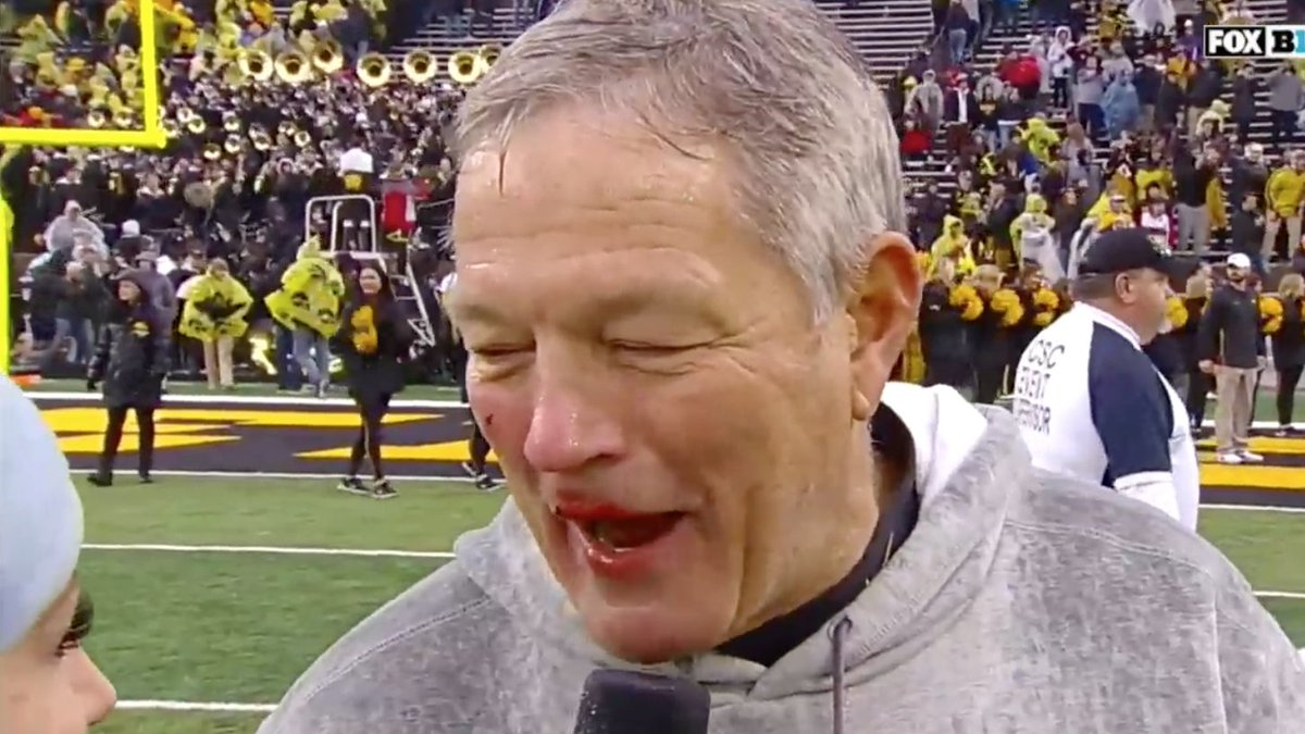 BarstoolTrent's tweet photo. Did Kirk Ferentz just win a football game or a heavyweight title fight? https://t.co/eK6gOZtCPs