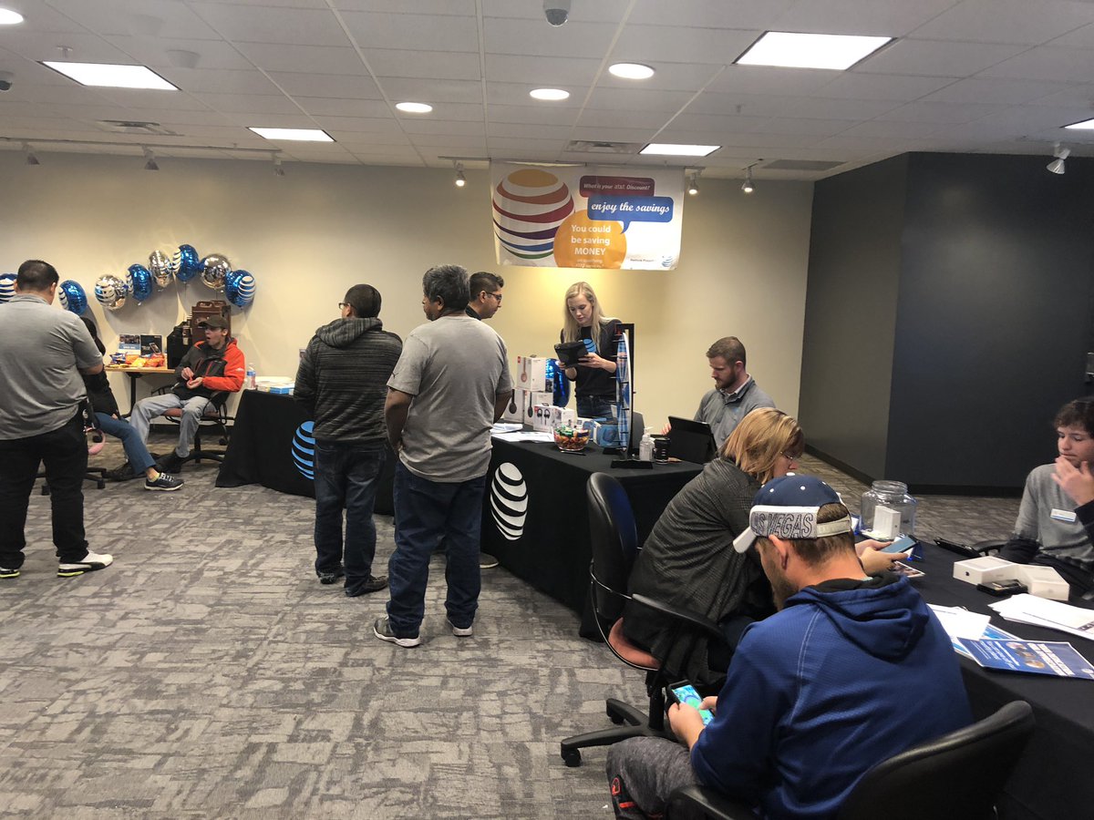 ATTGrandTetonID's tweet photo. #rmrgetsscrappy grand Teton working 2 new tv accounts and 3 VGA. #RMRwins @aharris_rmr @matthewdlanger @chadwick_id https://t.co/AbI2XiXU13