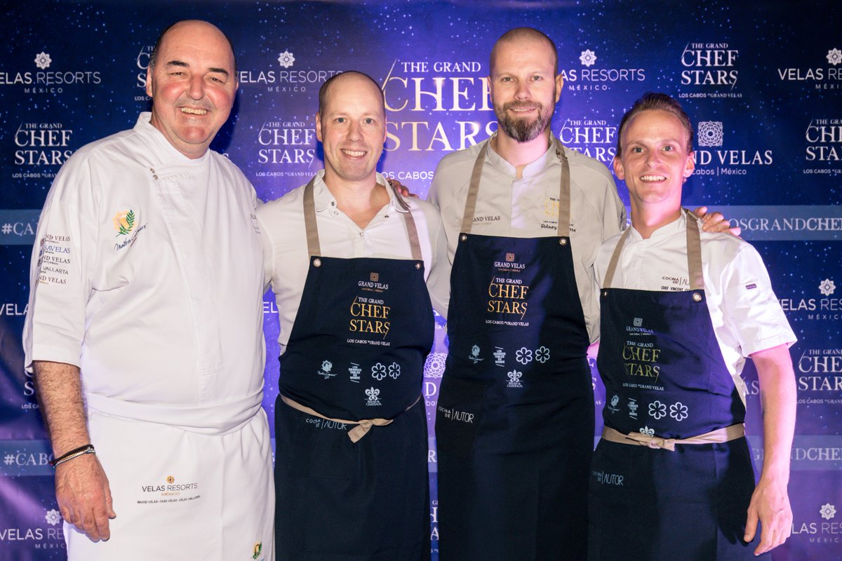 ChefMustiere's tweet photo. This is how we enjoyed the Meet &amp; Greet, The Grand Chef Stars at @LosCabosGV.  Delicious food, awesome friends and excellent ambiance. I couldn't ask for anything else! Thanks to all the team. https://t.co/siPygMGNw9