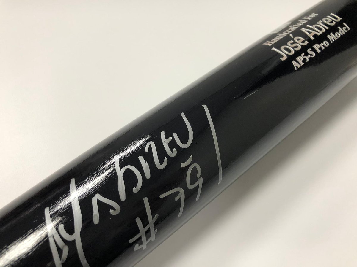 whitesox's tweet image. RETWEET for a chance to win an autographed José Abreu bat. #SilverandBlackFriday atmlb.com/2BtjDKJ