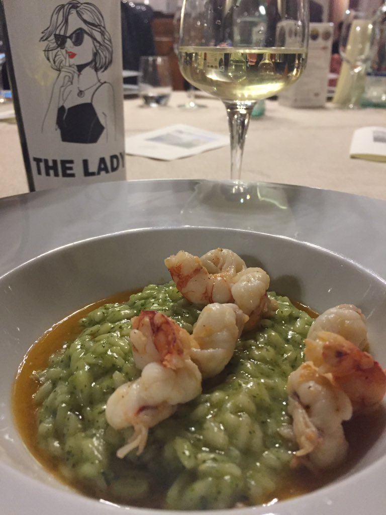 Risotto con <a href="/riservaSmassimo/">RiservaSanMassimo</a> con #pesto di <a href="/robertopanizza/">roberto panizza</a> e gamberi #risotto #PastaPestoDay #villamalaspina #verona