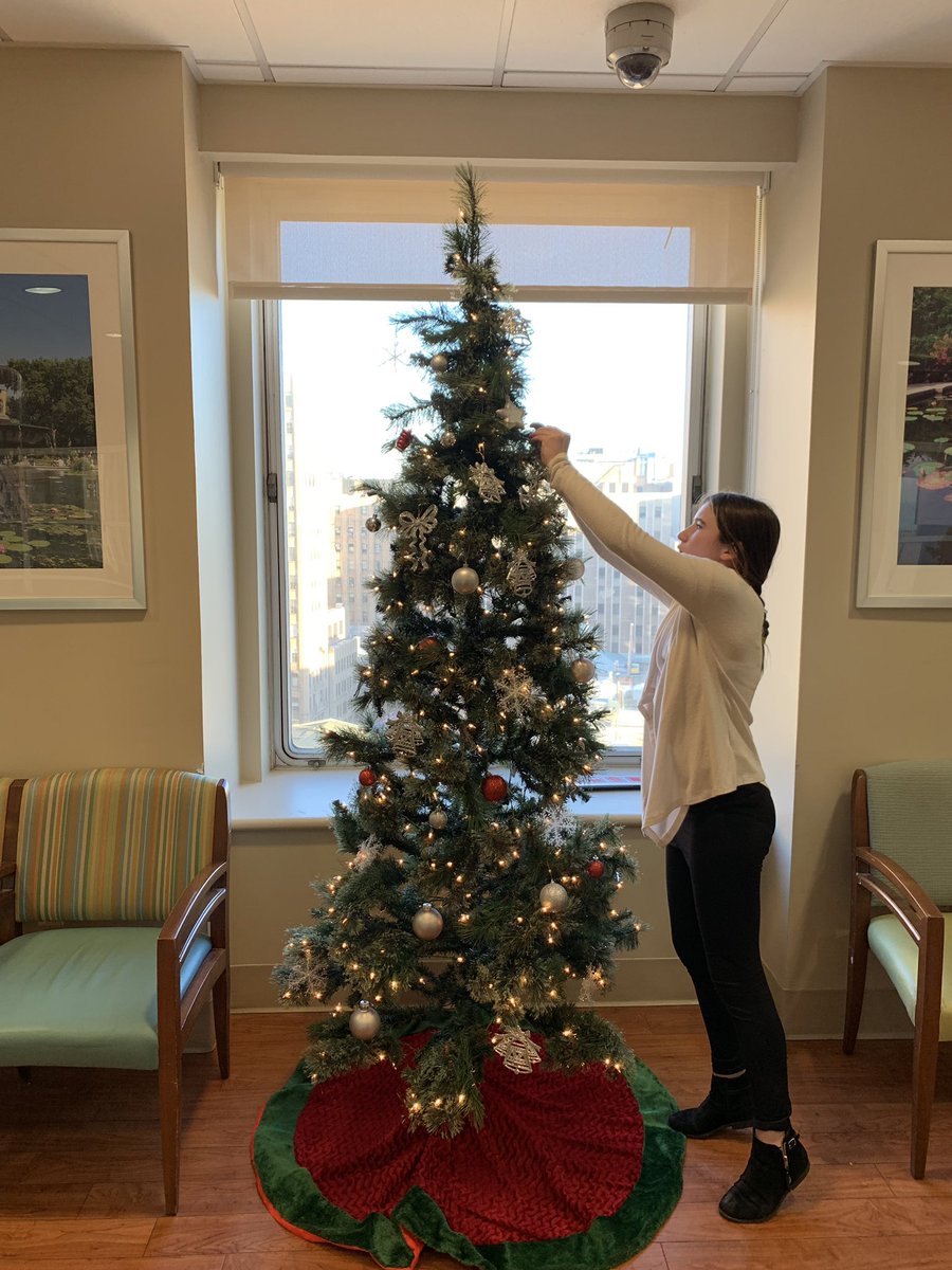 It starts to feel like Christmas at HIP14!!! 🎄 🎄🎄⭐️⭐️⭐️❄️❄️❄️ #christmasspirit #giftgiving @ARaquizReverie <a href="/JulieMeliaNP/">Julie</a> <a href="/OMullaneCaryn/">Caryn O'Mullane</a> @HeadRNColumbia
