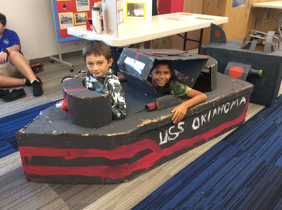 MsMonicasClass's tweet photo. #CISinspires 5th graders did a beautiful job presenting their Remembrance Day assembly and museum. https://t.co/3izJtSW10O
