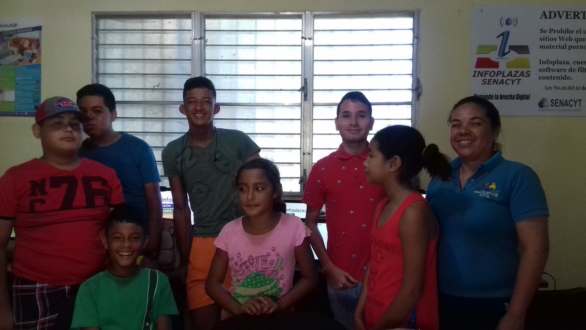 Taller de Makey Makey y Scratch por la Facilitadora <a href="/jaixab/">Jina Barrera</a> @Infoplazass #LasPalmitas #MomentosInfoplazas <a href="/victorm_d/">Victor Dominguez</a>