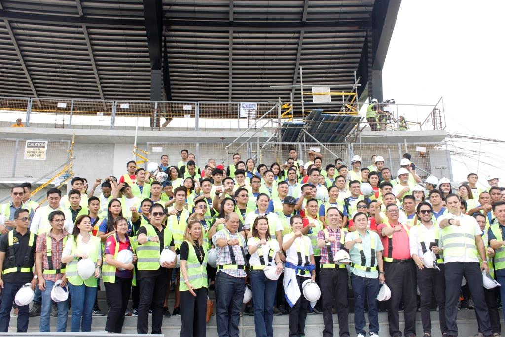 PIADesk's tweet photo. Athletes, gov’t officials visit sports facilities in New Clark City

Full details: https://t.co/zJWKmLkHob

#BuildBuilBuild | #SEAGames2019 | #EmpoweringCommunities https://t.co/K6MpeN2vQw
