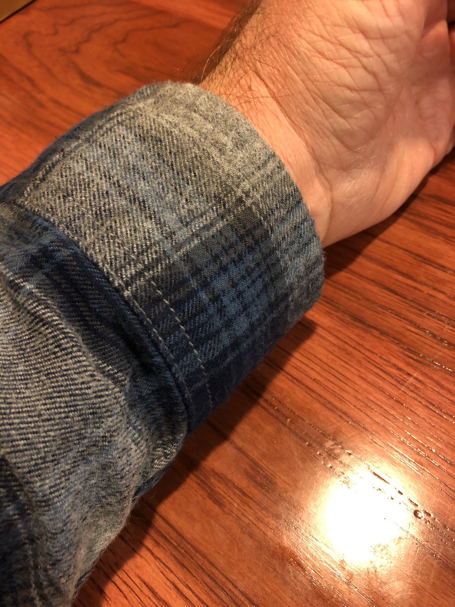MagicBendy's tweet photo. @dustinpari Forget the coupon! I’m admiring the flannel! I, too, am displaying my keen fashion sense by wearing warm, soft flannel today! #FlannelRules https://t.co/Z78PQPDKJN