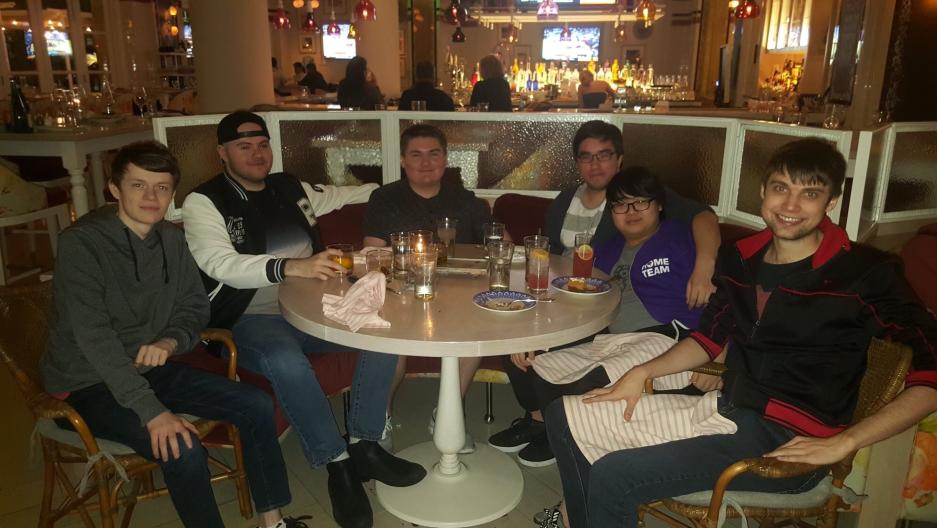 RaptorZOW's tweet photo. Went out for a Thanksgiving dinner with the team yesterday. Cheers to new family! https://t.co/r0iF7XI6Et