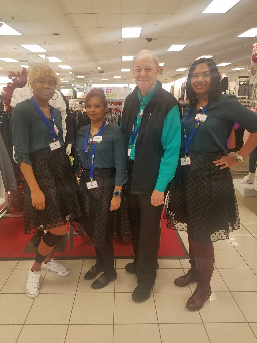 dwarkashivani's tweet image. #lifeatkohls #Fablous at Freshmeadows store