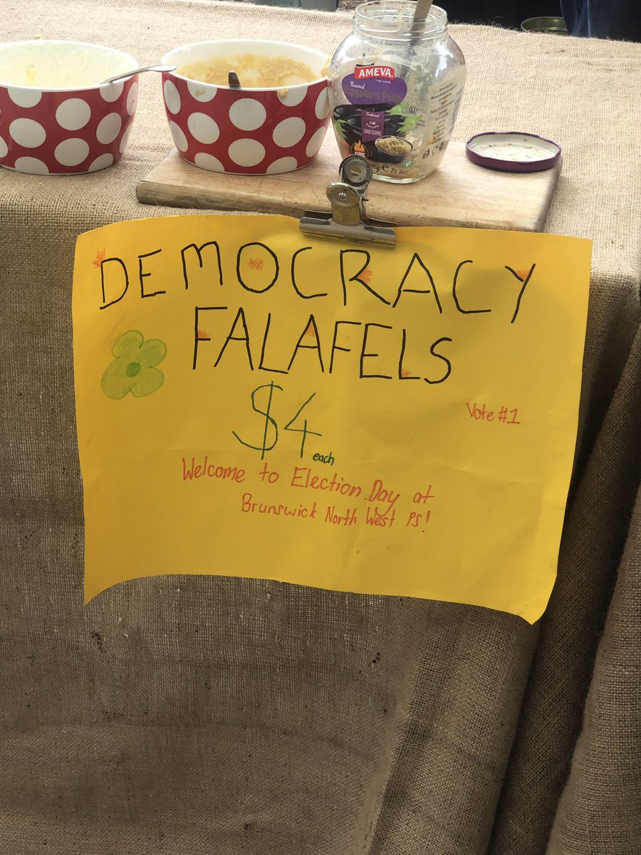 jessk8b's tweet image. God I love Brunswick. #democracysausage #VicElection2018