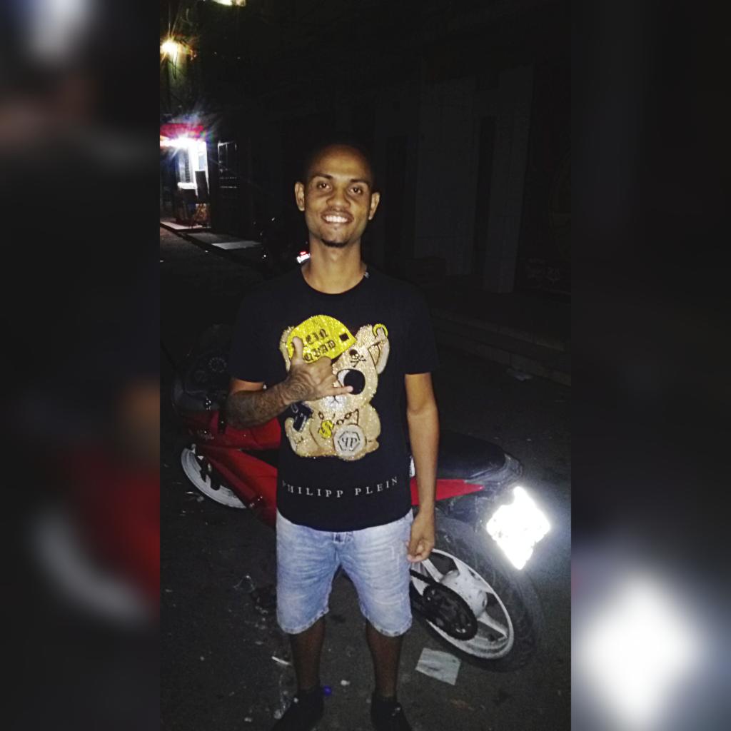 Winicius1996's tweet photo. #NewProfilePic https://t.co/3YsMZW5OUw
