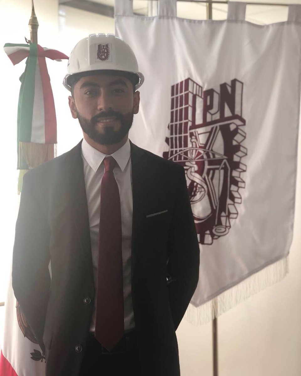 Chayanne_CS's tweet photo. ¡LOGRO DESBLOQUEADO! 👷🏼‍♂️

Agradezco a mi familia, amigos, profesores y todas las personas que formaron parte de mi formación para llegar a ser un profesionista, ahora a continuar con los retos que vienen y hacerlo de la mejor manera! 💪🏽 https://t.co/zlNeVELN2Q