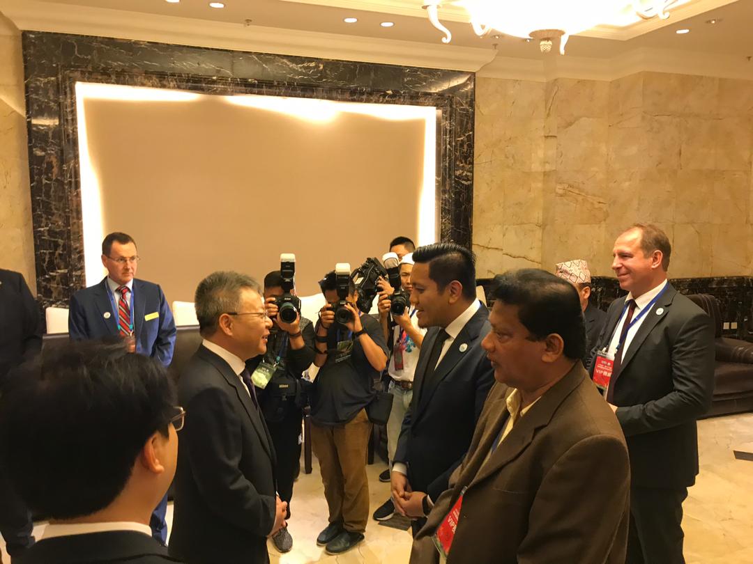 afifbahardin's tweet photo. Menerima jemputan Gabenor Hainan, SHEN XIAOMING untuk turut sama dalam Hainan International Tourism Island Carnival 2018. Sempat membincangkan beberapa perkara berkaitan pertanian dan pelancongan yang boleh dicapai antara Pulau Pinang dan Hainan.

#MajuBersama
#SeberangJaya https://t.co/O6pycVbkqj