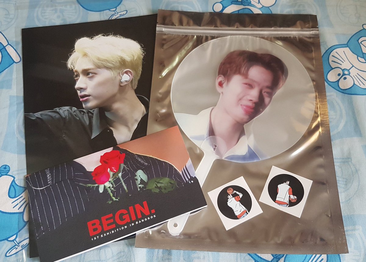 apisara1998's tweet photo. ขายของพร้อมส่งค่าา
✔ เซตจากงาน #BeginLaikuanlin 210
✔ เซตพัดจากบ้าน crack of down 140
✔ โปสการ์ด dvd world tour จีซอง ซองอุน เมมละ 60
📮 ส่งฟรี ems+20
💞 สนใจDMได้เลย
#ไลควานลิน #แพจินยอง #ตลาดนัดWANNAONE #ตลาดนัดวนว #ตลาดนัดวันนาวัน #HECKOREACONCERT  https://t.co/F2B0SaIZgP