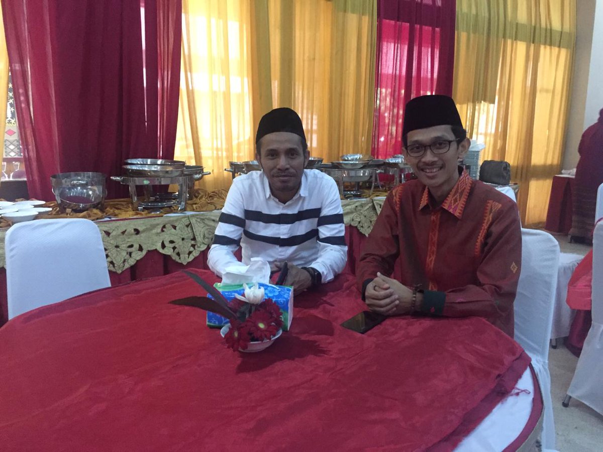 adyttt_punk's tweet photo. Senang campur ... Senang
@EdyGypsum
@AfifFuadS
@Sudiro_PINUK
@AgungEsatra
#BanserRustamRabi https://t.co/zI9uU0ggXn