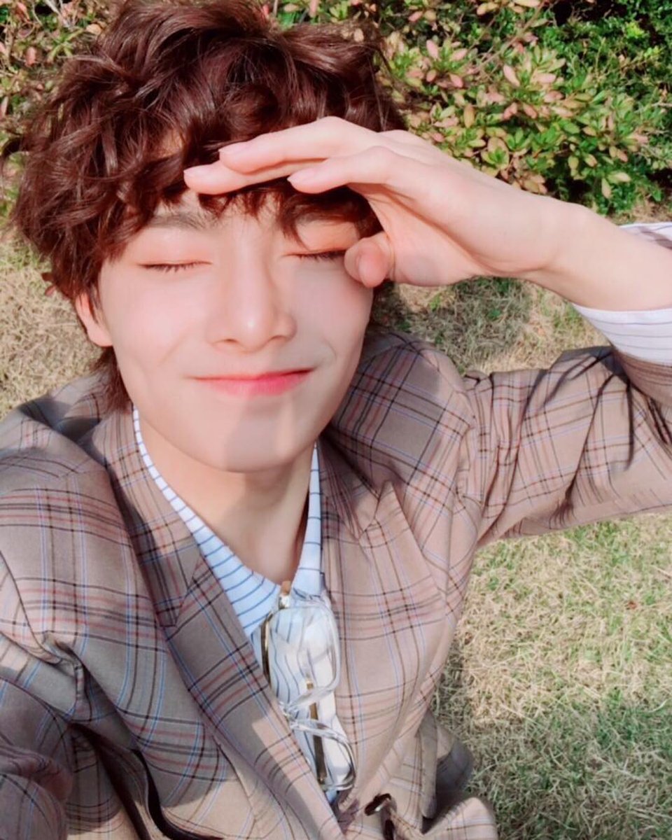 LeeKnowMexico's tweet photo. [Actualización]
#StrayKids #스트레이키즈 #LeeKnow

Rizado I.N

#straykids #STAY #GetCool  
#NerdIN #INstagram #🦊

#MAMAVOTE 

©I.N Perú || PrincessHwang https://t.co/deumlsjSOO