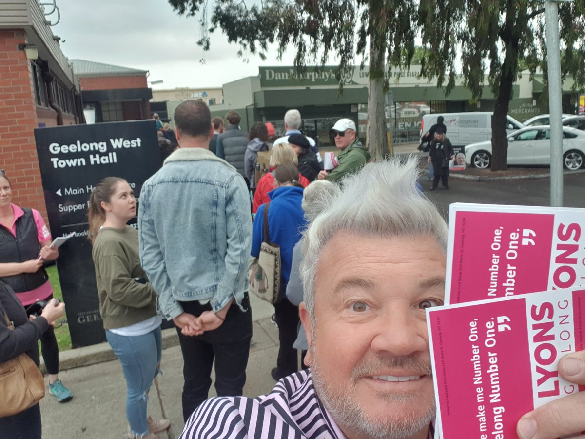 DarrynLyons's tweet photo. West town hall very busy @#VOTE1LYONS @lyons4geelong https://t.co/tnoNXQUenh