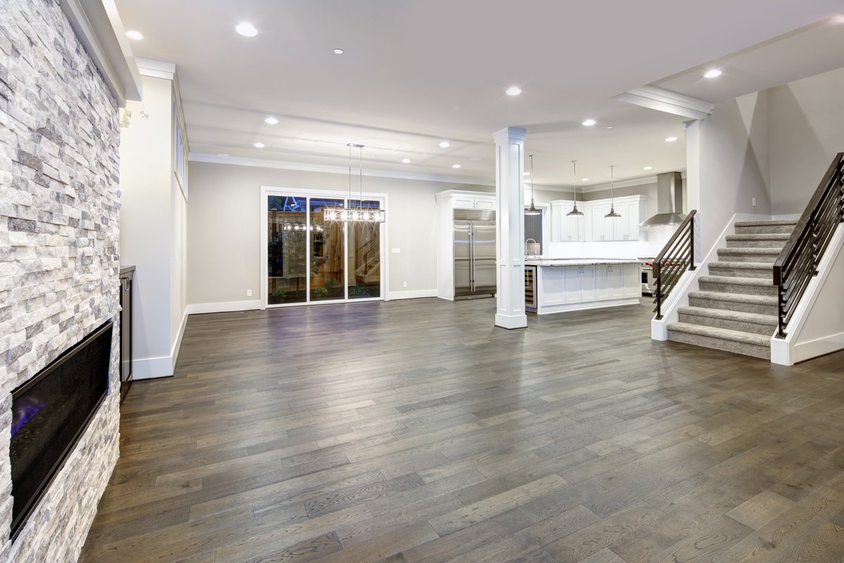 RenoSelectCA's tweet photo. Transitional designed basement featuring composite oak finished flooring and a custom kitchenette
#renoselect #basement #basementdesign #transitional #basementremodel #interiordesign https://t.co/GE56eA9aUZ
