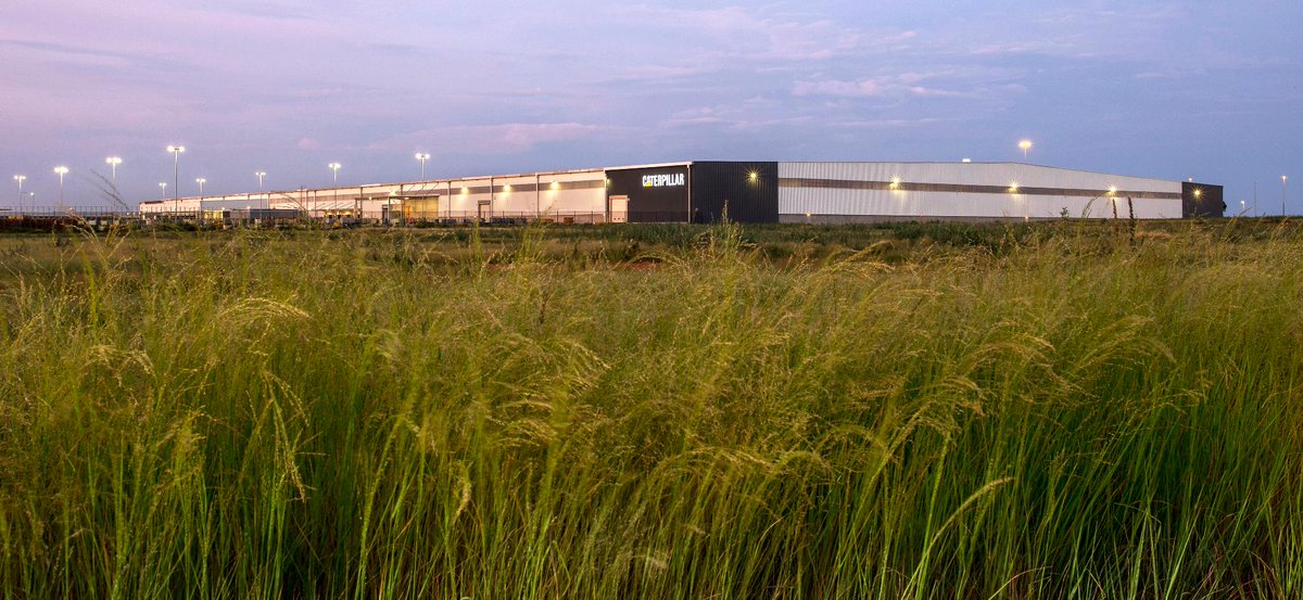 CaterpillarInc's tweet photo. At Caterpillar, sustainability is part of who we are and what we do every single day. Learn more about how we balance environmental stewardship, social responsibility and economic growth. https://t.co/7cmCFZ0a8L https://t.co/UmQYQ6pp1I