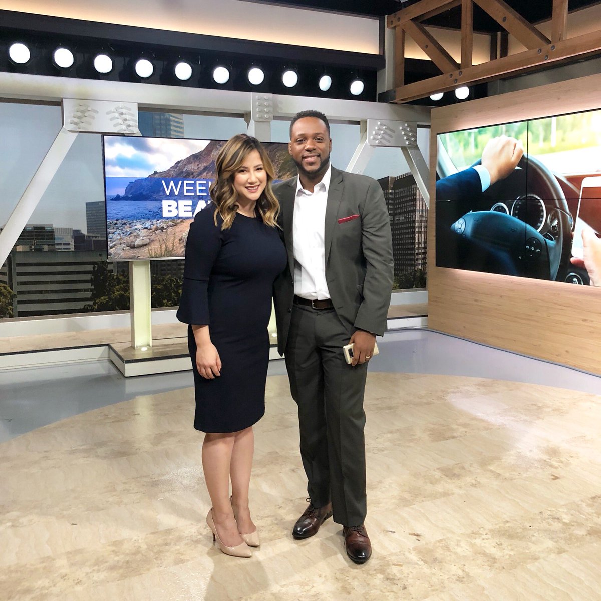 VickyNguyenNews's tweet photo. 5 live hits for @SpecNews1SoCalโs #Beaton1 and #WeekendBeat today. Had fun working alongside so many pros! https://t.co/fjx4HKwvLi