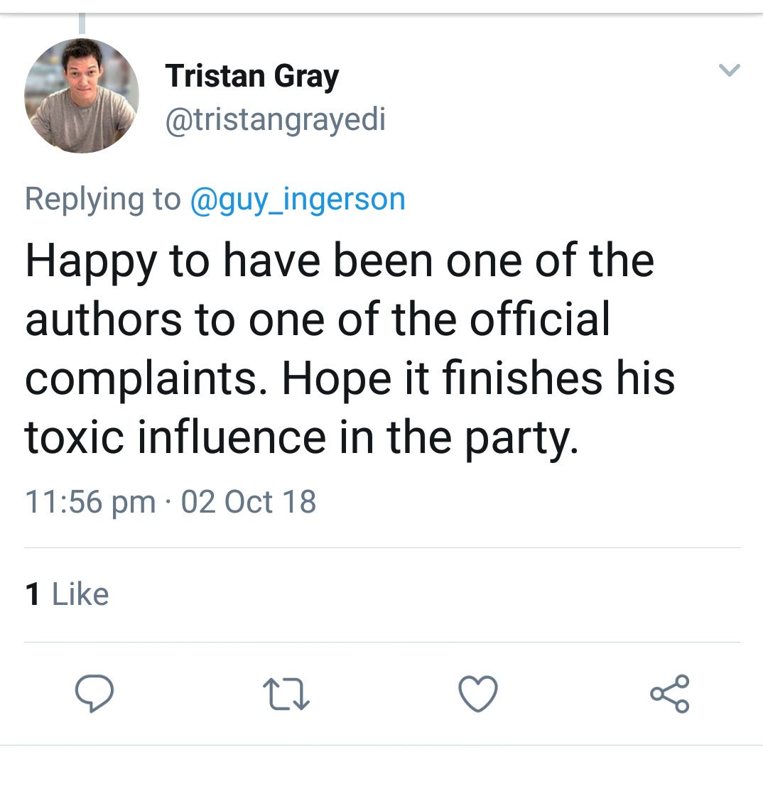 ShahrarAli's tweet photo. @renarde This CHARMLESS CHARACTER @tristangrayedi clearly fancies their chances after I called them out on antisemitic & transphobic smear campaign #STANDUPTOBULLIES #gofigure #openanonymity 2/2 https://t.co/RJ7gOTibHv