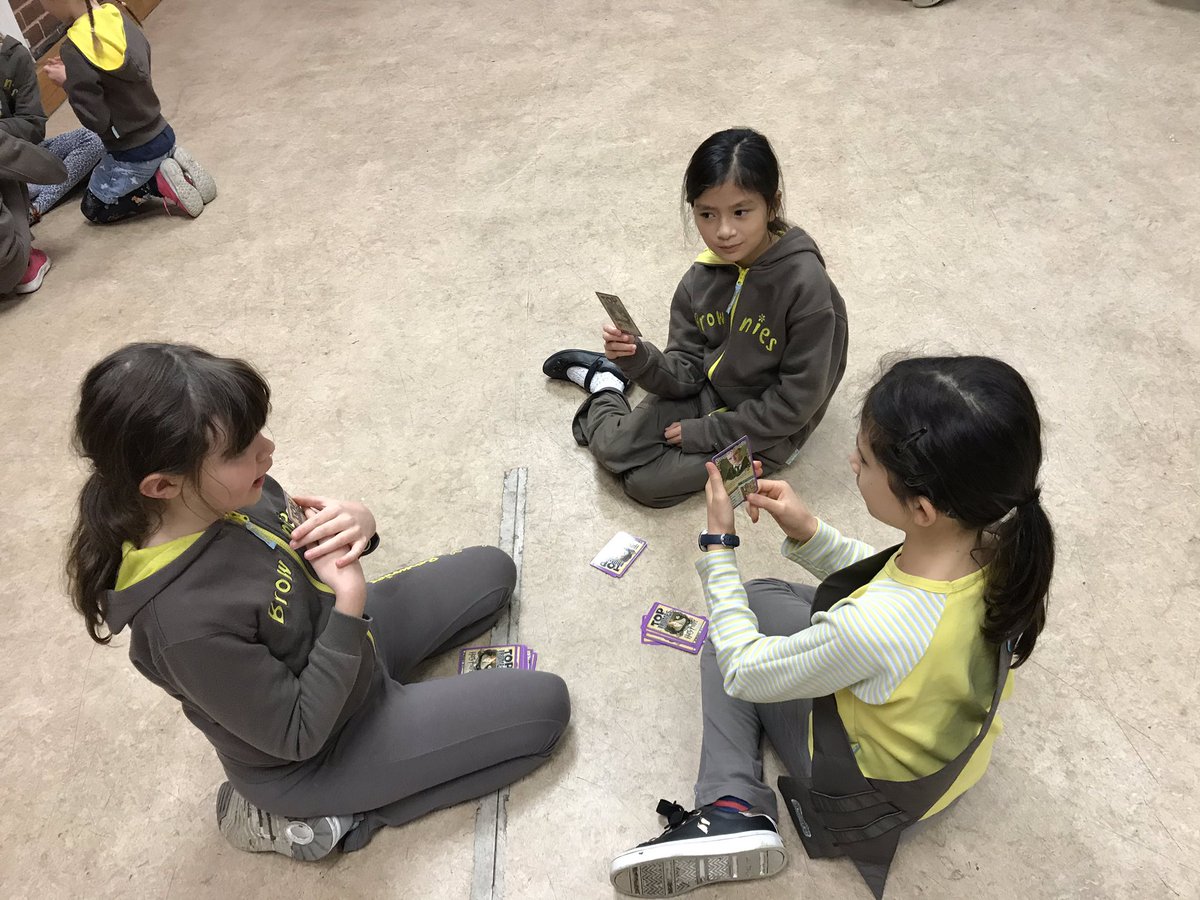 1stLSBrownies's tweet photo. Tonight we were finishing the  Communicate Stage 3 #SkillsBuilder with the #TopComms activity 😍
To start with the Brownies split up into little groups to play @toptrumps to ensure everyone understood how the game works &amp; what they [don’t] like about it!
#EveryGirl https://t.co/IQp7oT4X8B