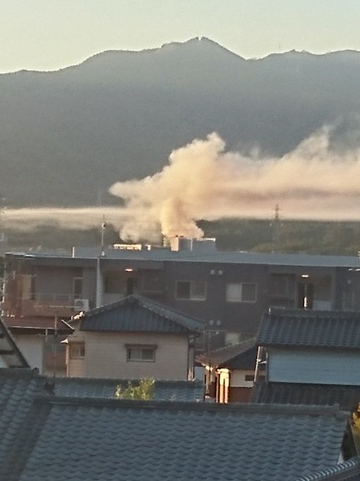 火事 福岡県北九州市津田4丁目の交差点付近で火災発生 大きな黒煙上がる まとめダネ
