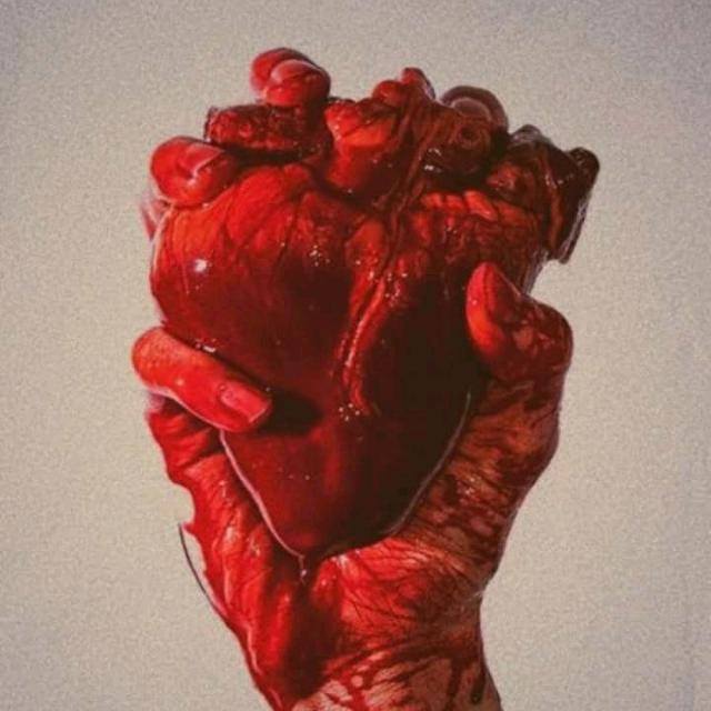 quecktion2_0's tweet image. Sisonke ✊🏽
#Hit_Refresh deep house music is in my👇🏽