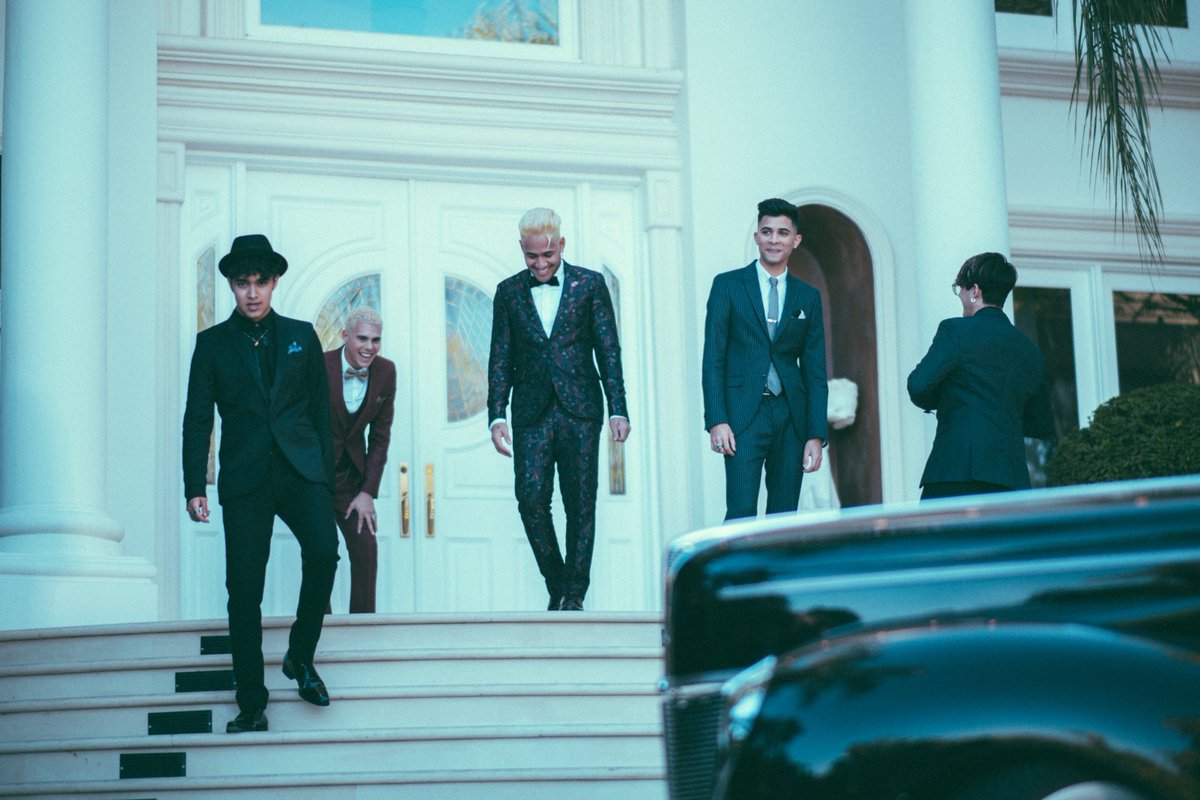 CNCOAcapulco's tweet photo. Que estén así afuera de tu casa esperandote para ir a un lugar super especial...✨
@CNCOmusic https://t.co/g1miT0wXd5