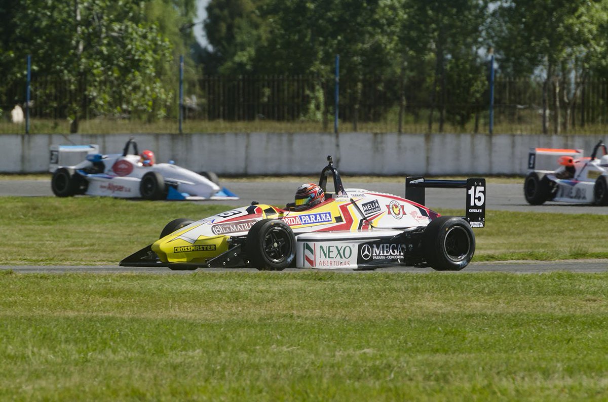 CON UNA SOLA TANDA LE ALCANZO <a href="/Agusmartinez_9/">Agustin Martinez</a> 
formulametropolitana.com.ar/#!/-2018---fec…