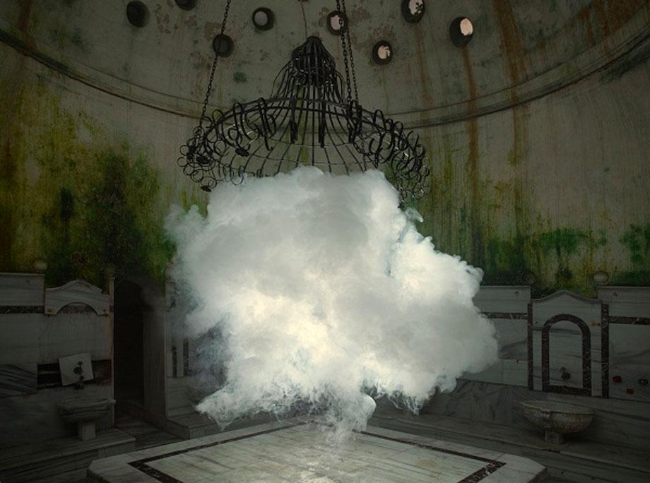 AnneMortier1's tweet photo. Indoor clouds by Dutch artist Berndnaut Smilde https://t.co/mkbark9VcT