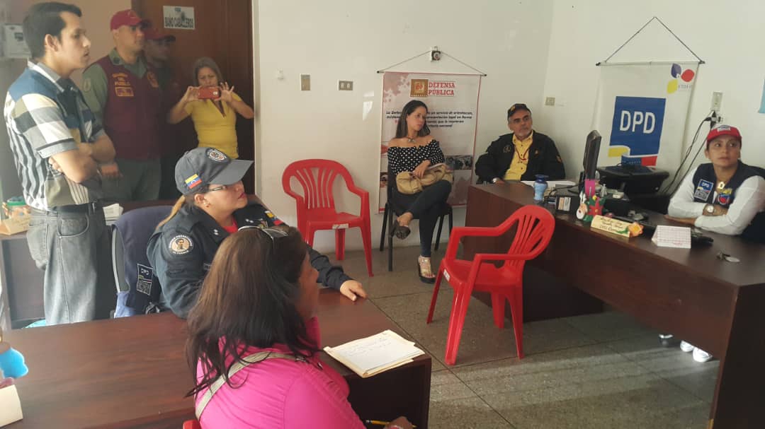 SucreDPD's tweet photo. #23Nov | En la Sede del Ateneo "Luis Mariano Rivera" oficina de la @SucreDPD, mcpio. Bermúdez, se realizó reunión de articulación con el @FrentePSucre, a fin de definir estrategias para los futuros  abordajes preventivos | #FelizCumpleañosNicolás https://t.co/TJ3ClVmSnQ