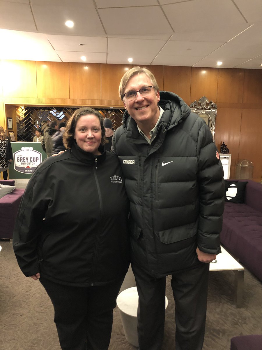 CoachMandy15's tweet image. When you meet @CanBball CEO @grunwald_glen on the way to your game. Thank you Mr. Grunwald for taking the time to meet our team. @GPRCWolves #basketballgod #canadabasketball #gprcwolves