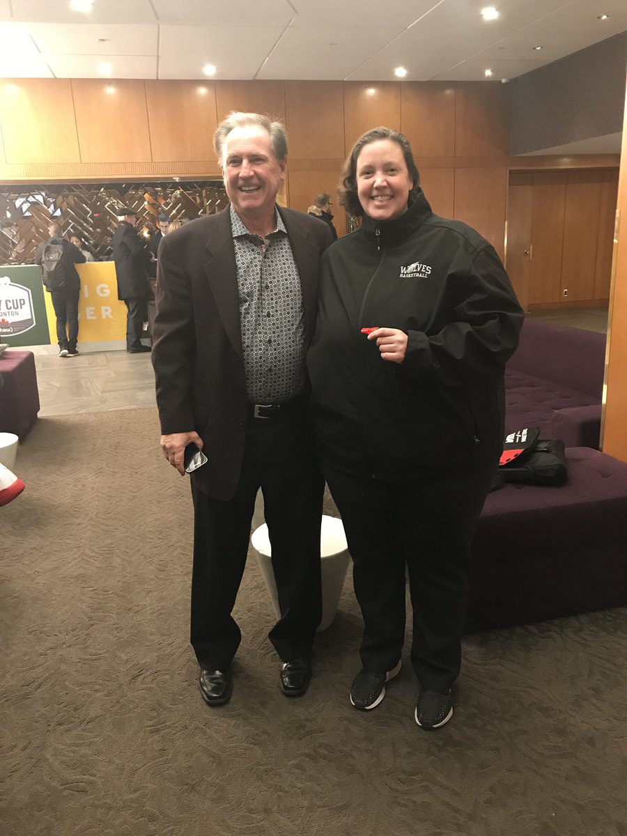 CoachMandy15's tweet image. When you meet Ron Foxcroft the inventor of the Fox 40 whistle. The only whistle I’ve ever used to coach. Thank you for taking the time to chat with my team and I. @fox40whistle #fox40 #GPRCWolves