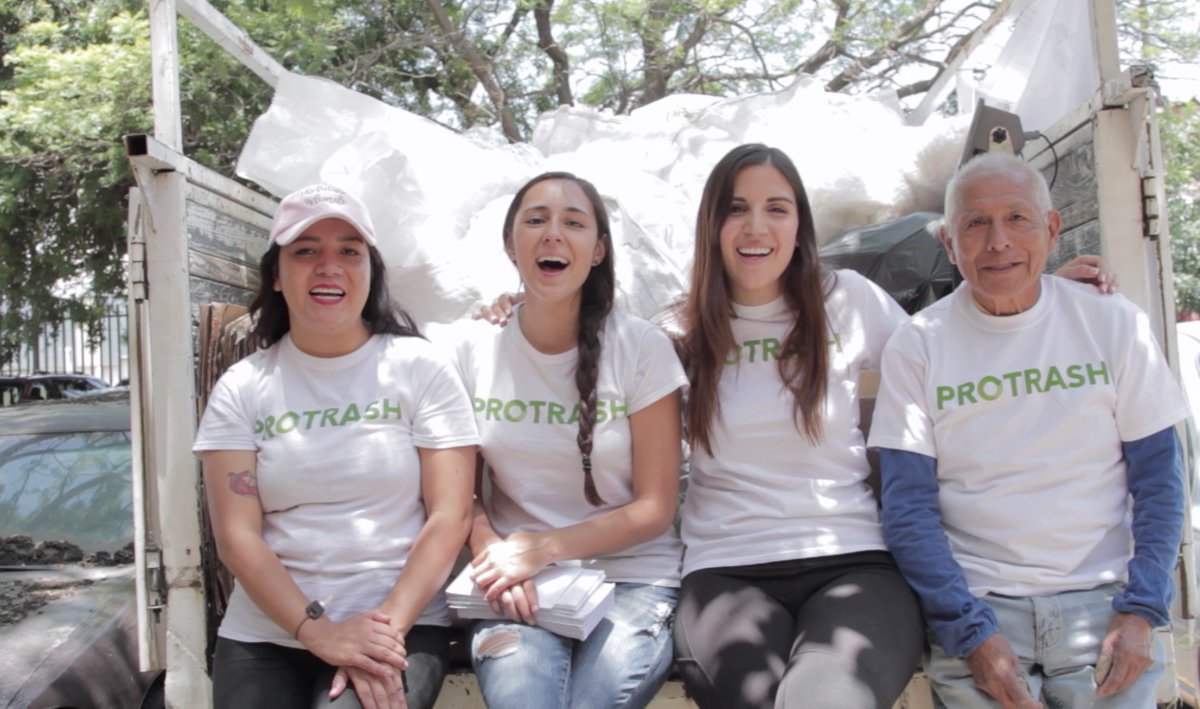 .<a href="/protrashco/">Protrash</a> es una iniciativa con dos motivaciones:
- mejorar la calidad de vida de los mexicanos por medio del reciclaje y
- reducir la acumulación de residuos en zonas periurbanas. 

♻️♻️♻️ bit.ly/2FFlX5L
