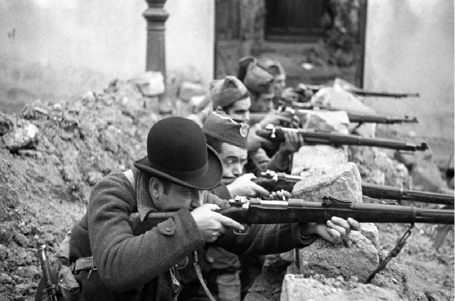 Great review by Chiara Donati on "Antifascismo, volontariato e guerra civile in Spagna" (<a href="/EdUnicopli/">UNICOPLI</a>):  bit.ly/2DWHDIX! Many thanks <a href="/INSMLI/">Istituto Naz. Parri</a> @AngeliEdizioni <a href="/AICVAS/">Aicvas</a> <a href="/garibaldinism/">Garibaldinism@Leeds</a>