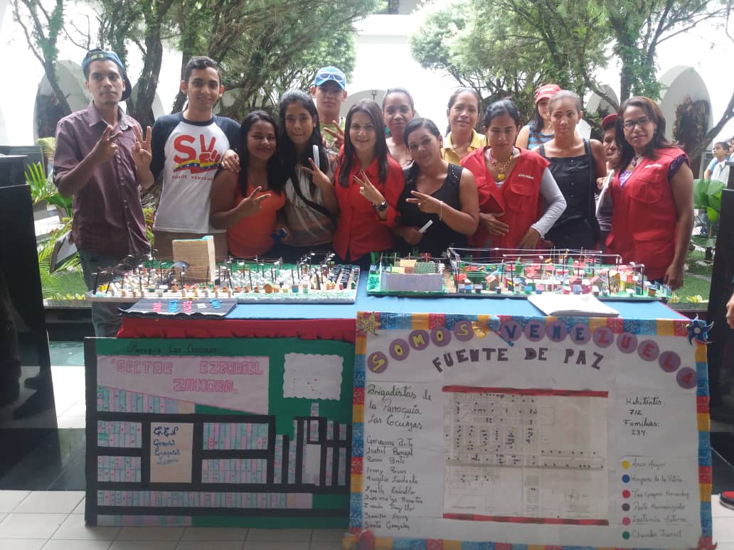 MariaVallenil15's tweet photo. #Hoy23Nov desde el Palacio de Gobierno Monagas en exhibición del Festival de la Cartografía Económica Social orientada por nuestro Presidente Nicolas Maduro @psuvaristobulo con el Apoyo de nuestra Gobernadora @yelitzePSUV_ @dcabellor @ErnestoPSUV_ https://t.co/ozyHlNbbZ1