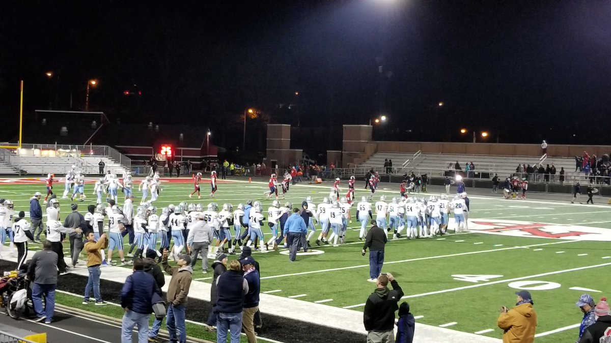 MrGoodine's tweet photo. 40 to 7. Congratulations Kenston Bombers. State bound. https://t.co/s1Oau04pmg