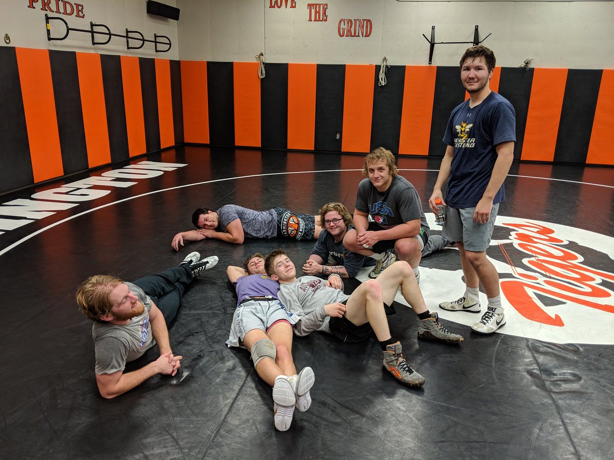 cbolson26's tweet photo. I got paid today!  Love when alumni come back!  They should all be proud of the great young men they are becoming!  I am happy I could be a part of their journey!  @FarmingtonWres #LTG https://t.co/C1KnAs6C15